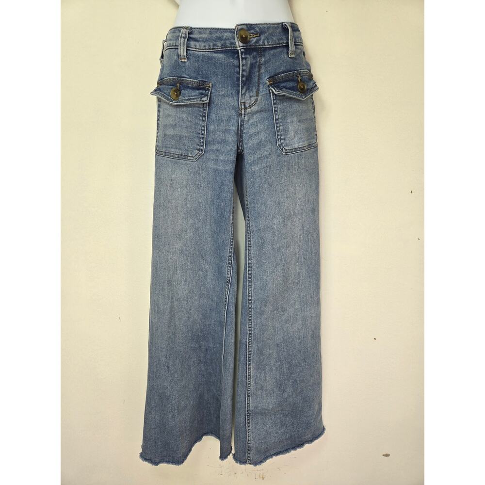 We The Free Haylie Women's Wide Leg Low Rise Medium Wash Jeans. Size 26